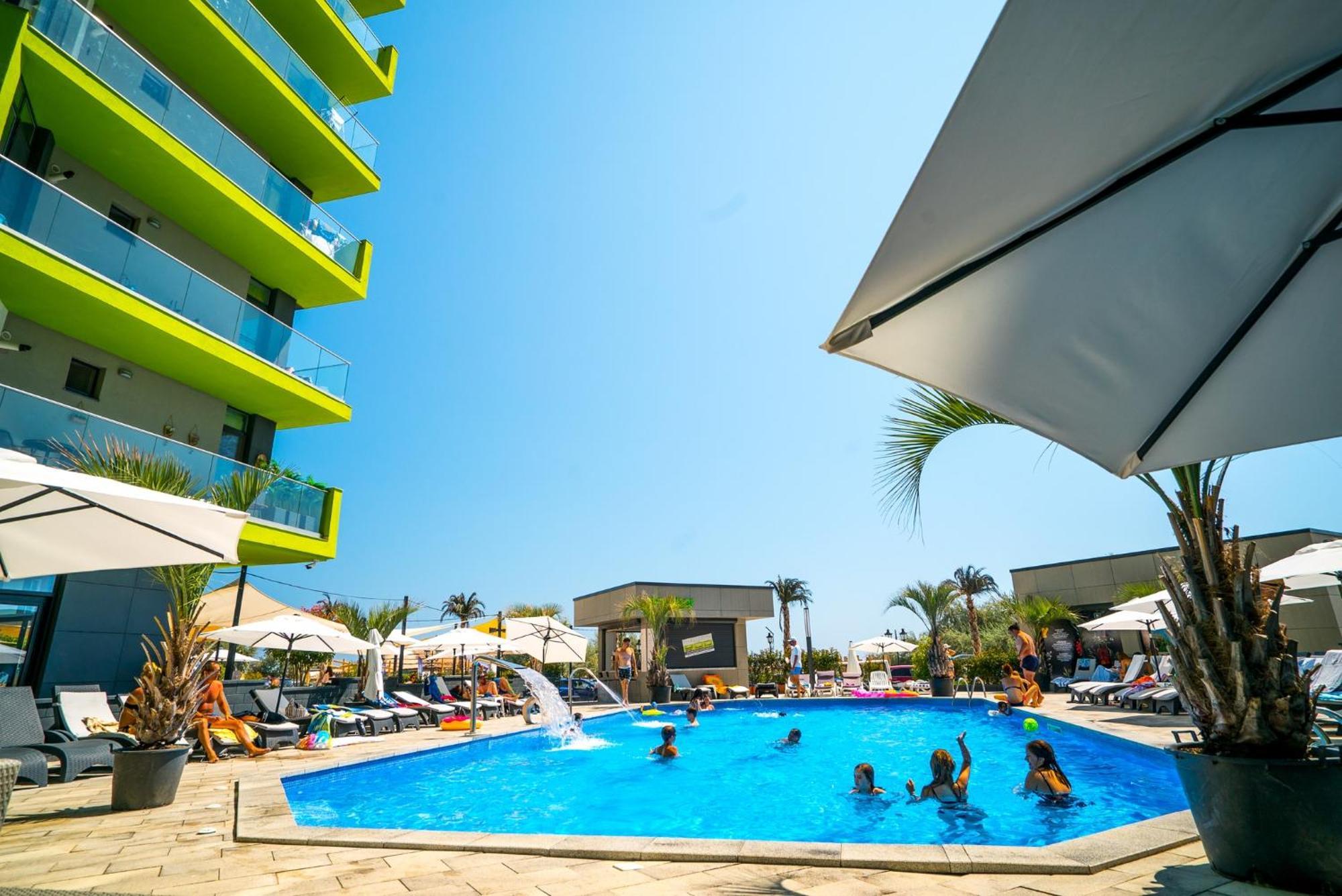 Purple Onyx - Pool & Spa Beach Resort Năvodari Eksteriør billede